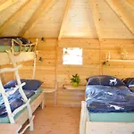 Сasa de vacaciones Treehouse 2 By Interhome *