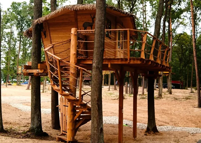 Semesterbostad Treehouse 2 By Interhome Hradec Králové