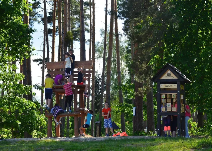 Treehouse 2 By Interhome Semesterbostad Hradec Králové
